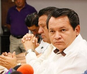Al verse descubierto, Huacho Díaz aceptó que sí es un ganadero millonario, señala Elías Lixa