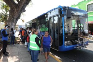 Con unidades híbridas, entran en operación las rutas Centro-66 Amapola y Centro-Santiago-Clínica Esperanza-Petronila del Sistema de Transporte Va y Ven
