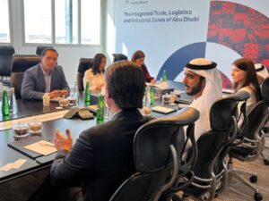 Vila Dosal visita los Emiratos Árabes Unidos para promocionar el desarrollo de Yucatán