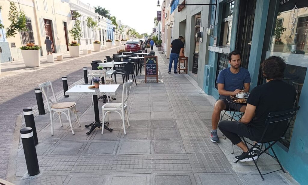 Corregirán, sin costo, cruces del corredor gastronómico como parte de la garantía de calidad