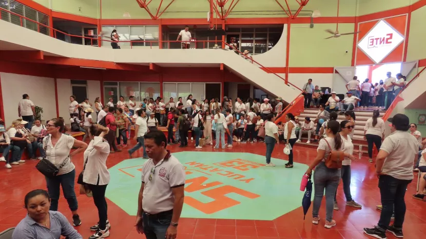 maestros-han-tomado-la-sede-del-snte-en-merida_MASTER